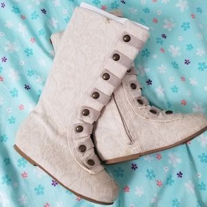 Joyfolie Leighton Creme Size 10